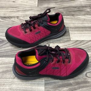 Keen 11W Wide Pink